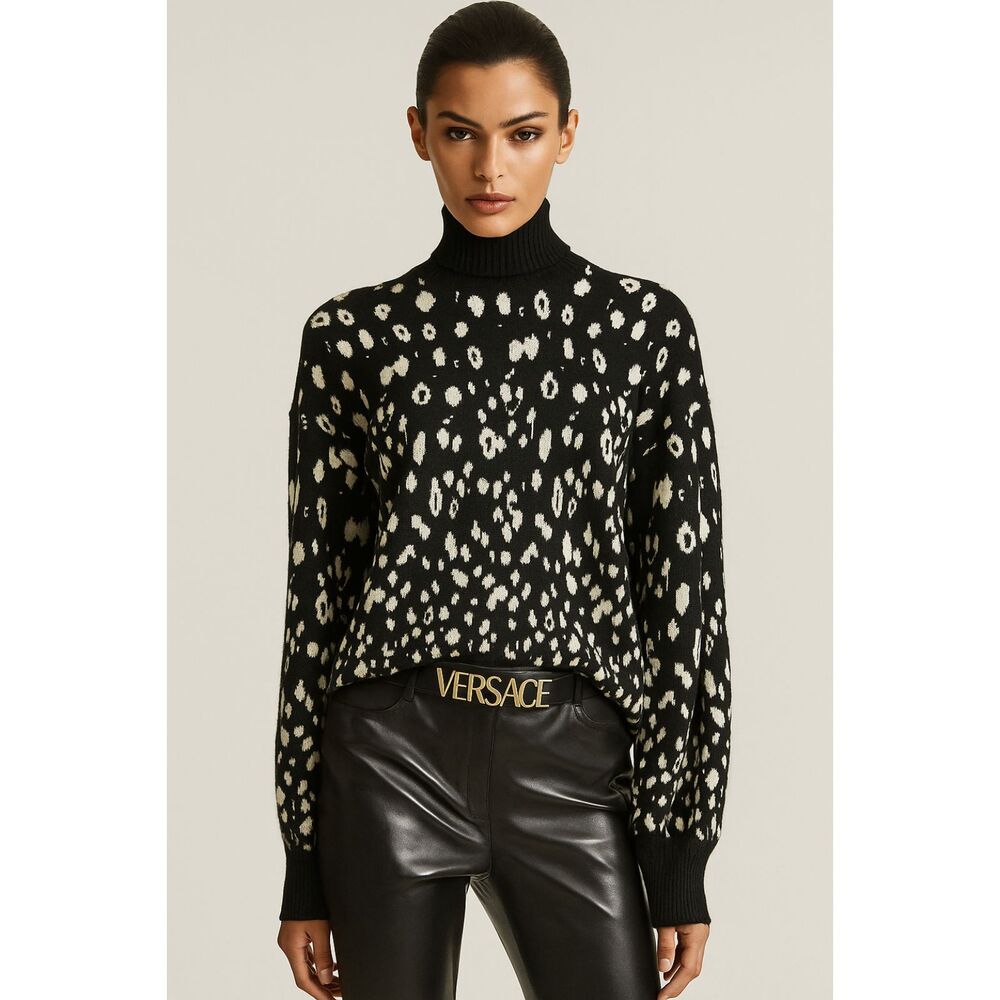 Gianni Versace Vintage Animal Print Wool Silk and Cashmere Blend Sweater L